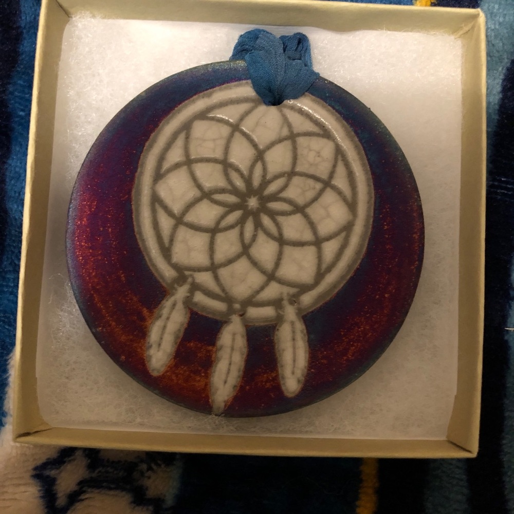 Raku Medallion Ornament Silhouette